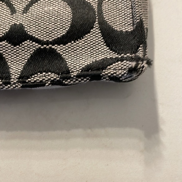 90. Coach Monogram waist belt - Picture 8 of 11